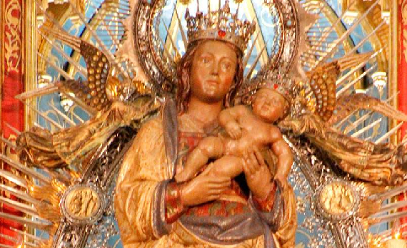 Virgen de la Almudena